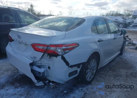 2020 Toyota Camry Se z USA, uszkodzony, nr VIN 4T1G11AK5LU988936